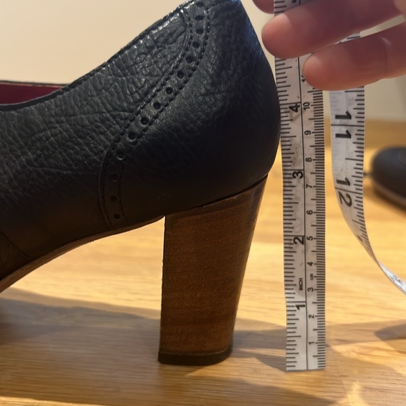 TO & CO laced leather heels (size 38.5) - Picture 9 of 11
